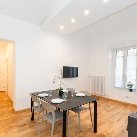 Lejlighed Cenisia District Perosa Roomy Flat *