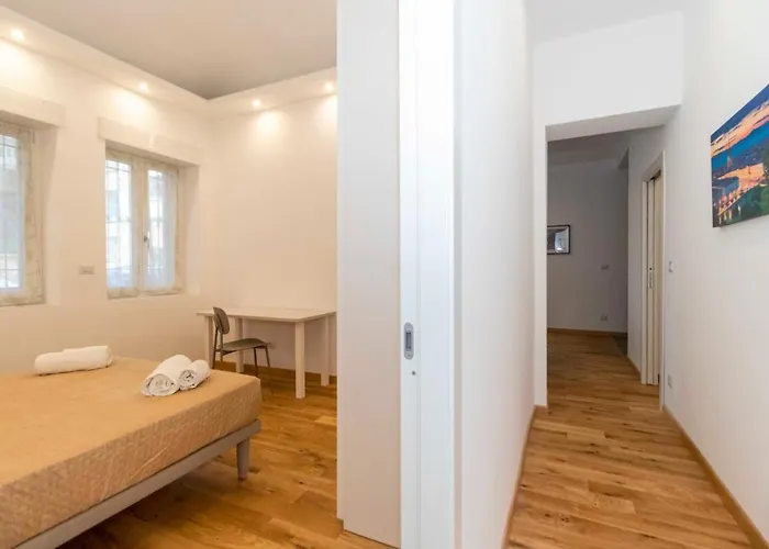 Guesthost - Cenisia District Perosa Roomy Flat *