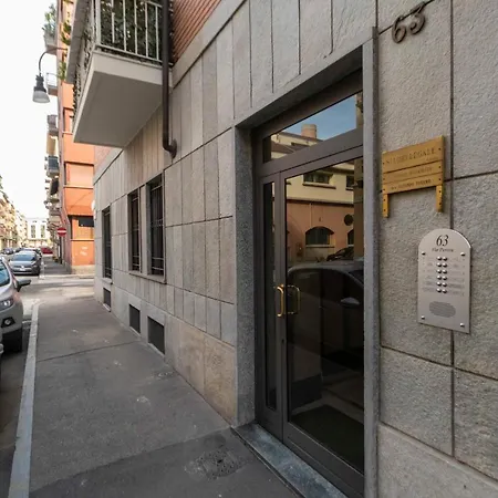 Guesthost - Cenisia District Perosa Roomy Flat Appartamento Torino