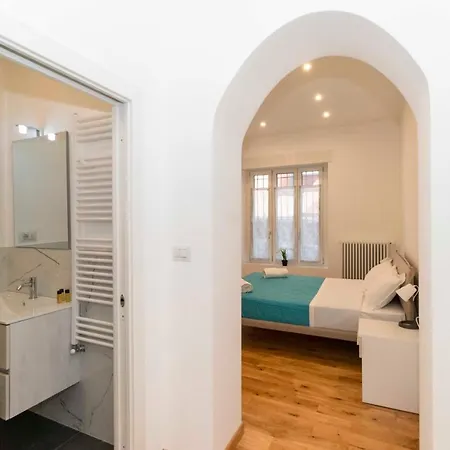 Guesthost - Cenisia District Perosa Roomy Flat *