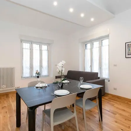 Guesthost - Cenisia District Perosa Roomy Flat