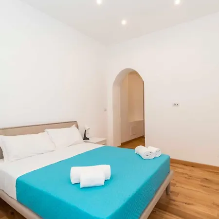 Appartement Guesthost - Cenisia District Perosa Roomy Flat
