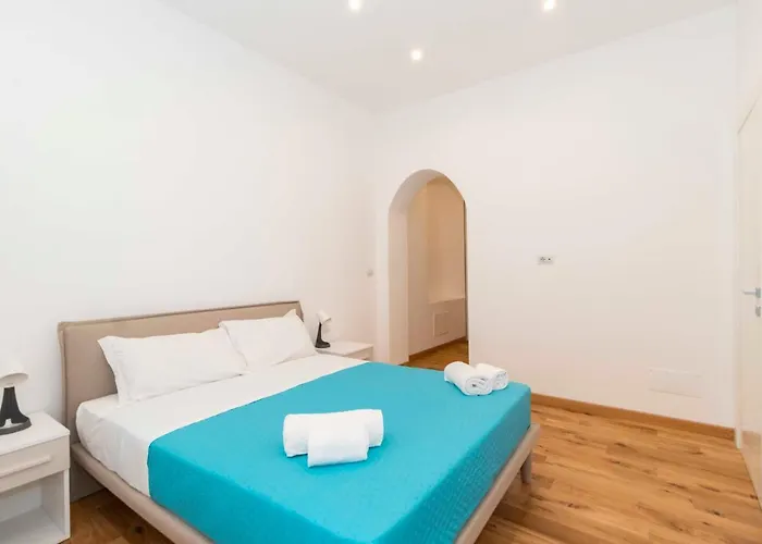 Apartment Guesthost - Cenisia District Perosa Roomy Flat